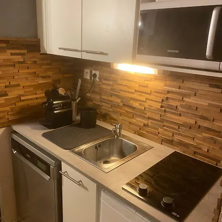 Sud , Centre Station 公寓